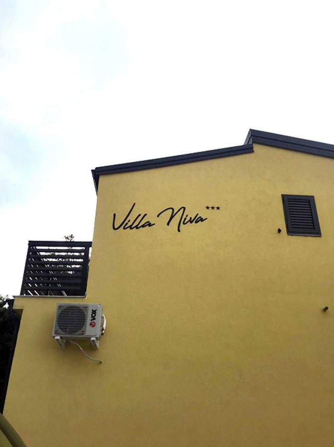 Villa Niva Vir Exteriör bild